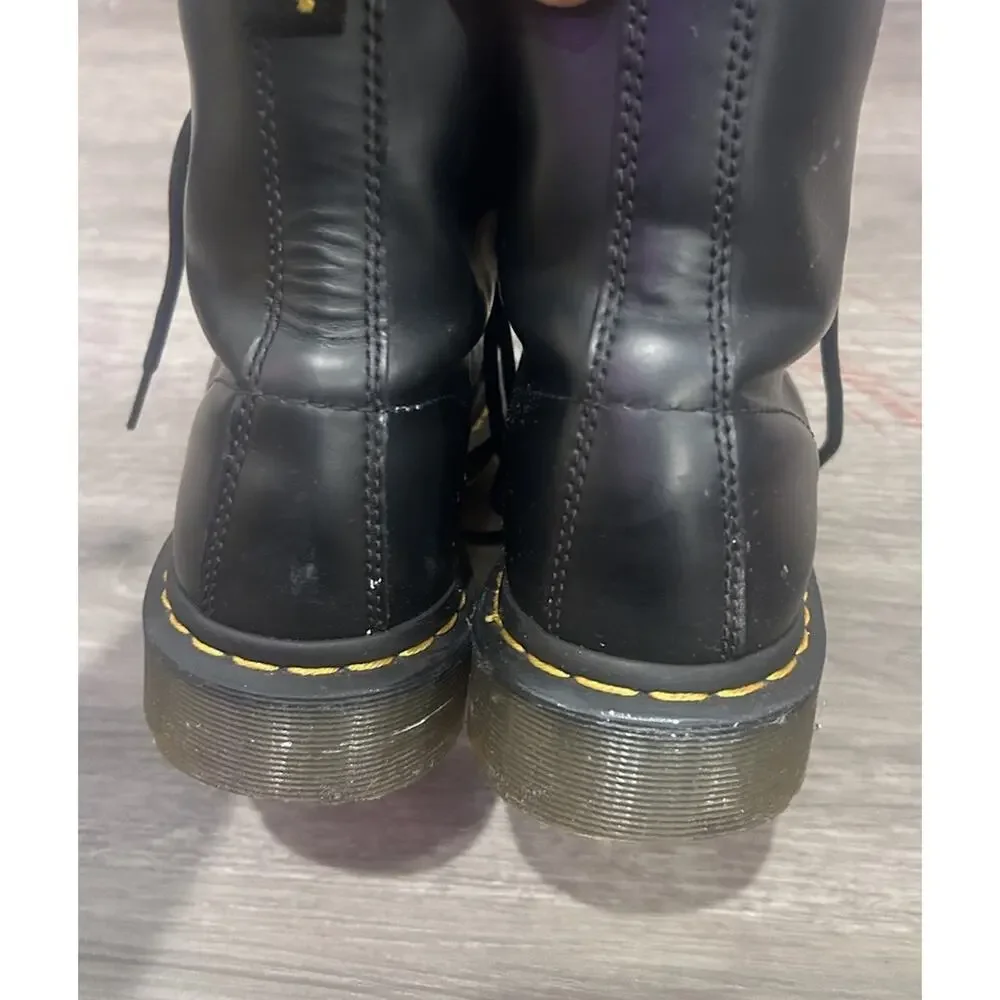 Dr. Martens 1460 Smooth Leather Black 8-Eye Boots Women’s US 8 EU 39
